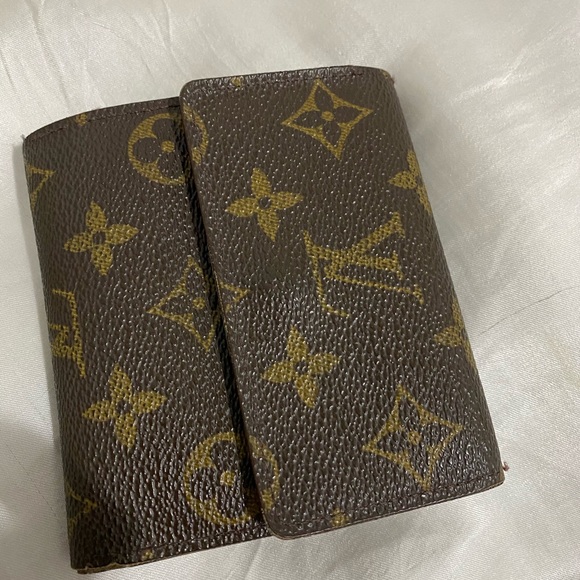 Louis Vuitton Small Wallet - Picture 2 of 9